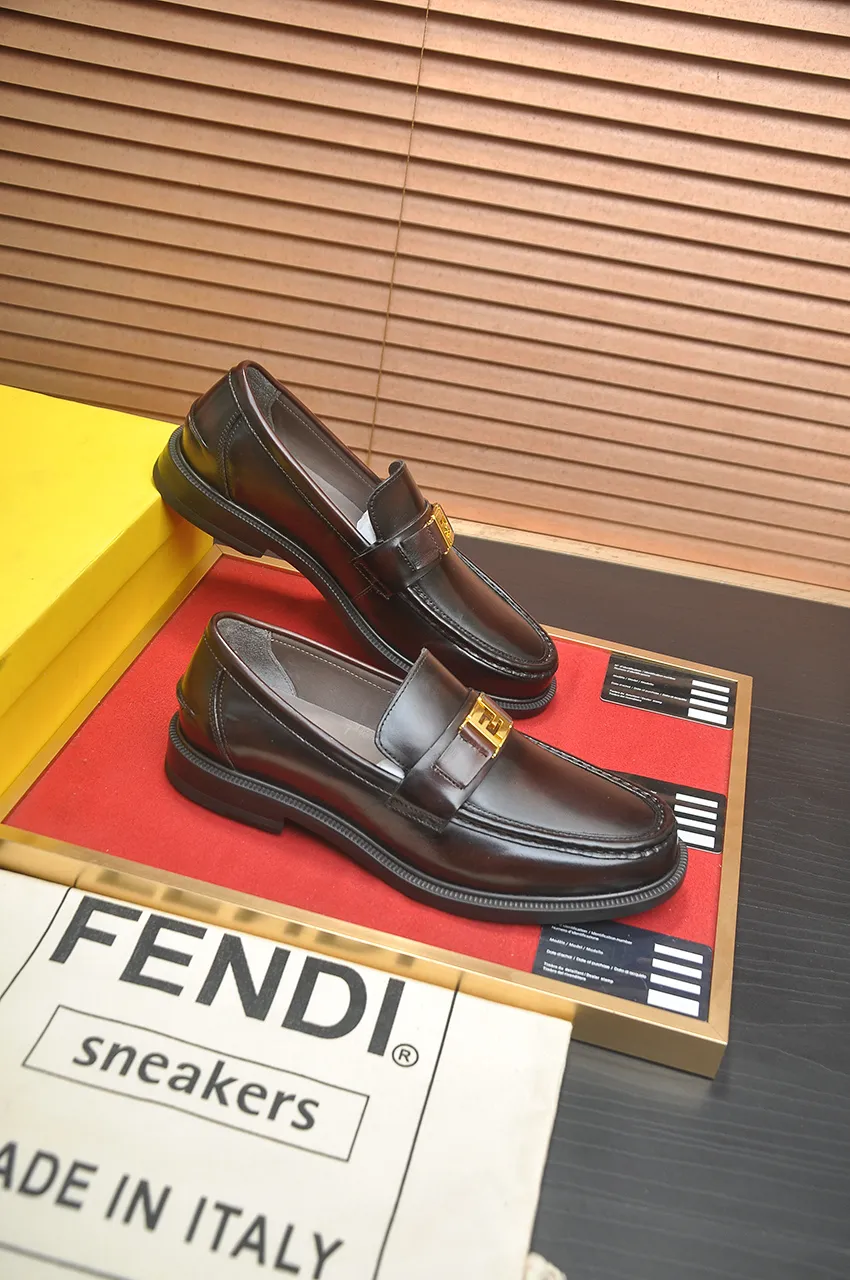 Men's shoes 💰500💶 [FENDI] The latest high-end men's shoes in Hong Kong! Original quality. The upper is made of imported cowhide material and cowhide lining! Super comfortable on the foot, original wear-resistant outsole, luxurious, fashionable, casual and versatile! Size: 38-45 (45 customized)